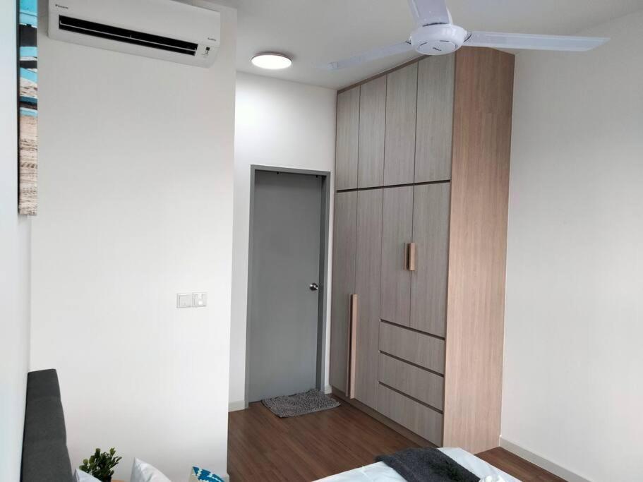 M Vertica I Homebrickz Apartment *